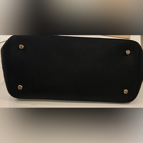 Henri Bendel Black Bag - Picture 8 of 8